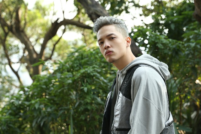 J.Sheon��ݔ��衷MV 1.jpg