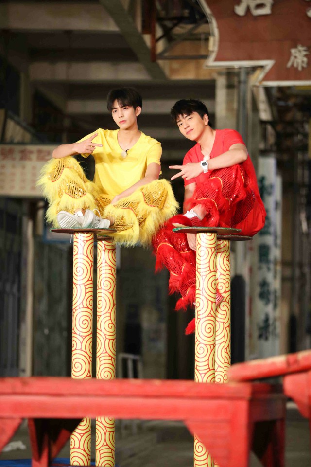 王大陆宋威龙合影.jpg
