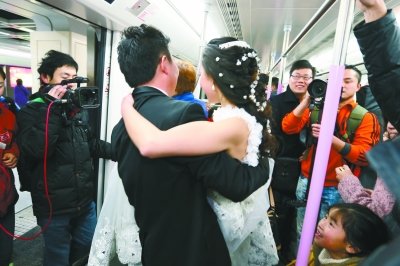 �人���׶ԡ��������ˡ� �������鳵���ף���ͼ